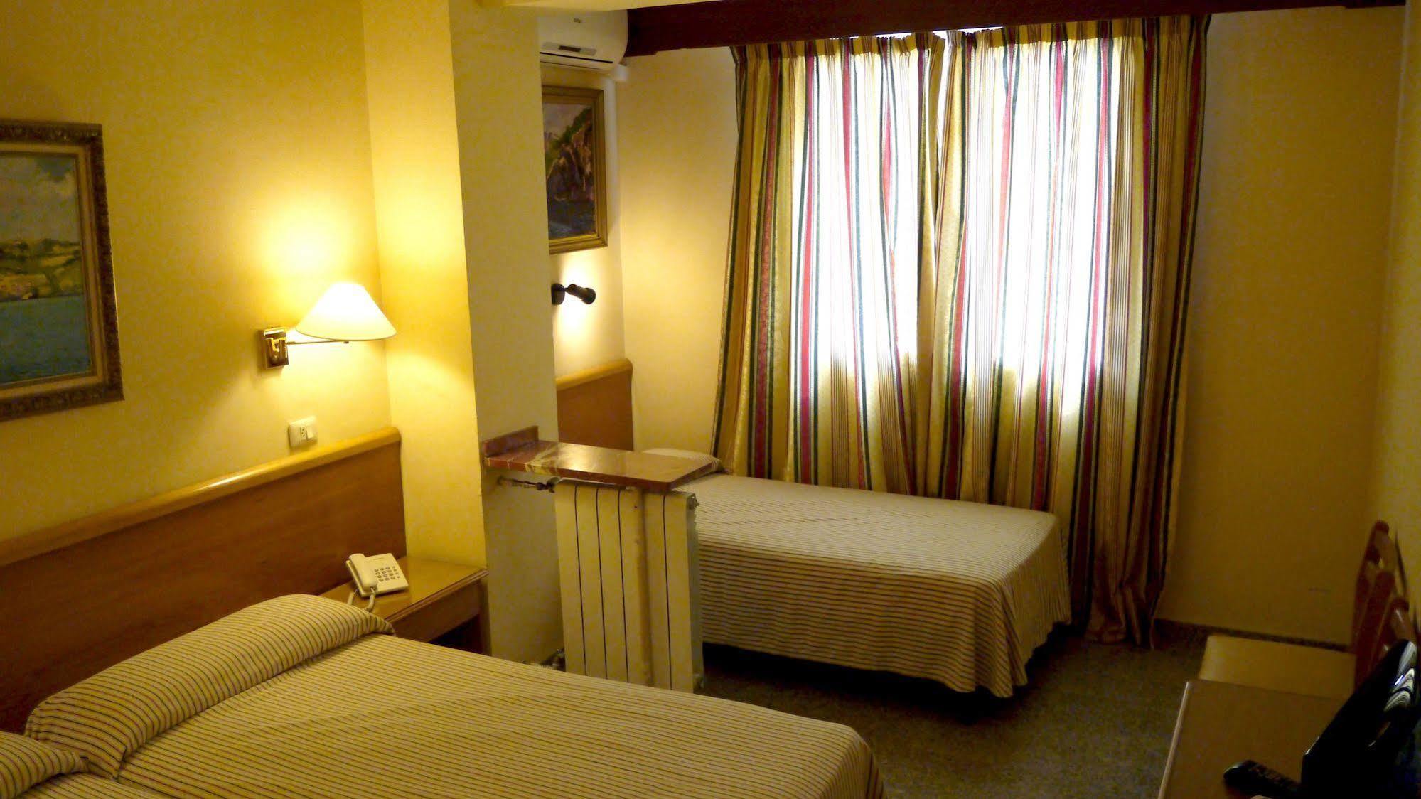 Hotel Abelay Палма де Майорка Екстериор снимка